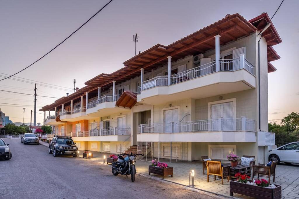 Eagle'S Nest City Apartments Егіо Екстер'єр фото