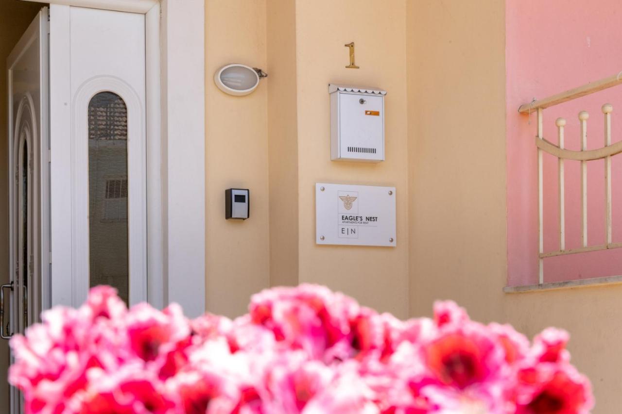 Eagle'S Nest City Apartments Егіо Екстер'єр фото